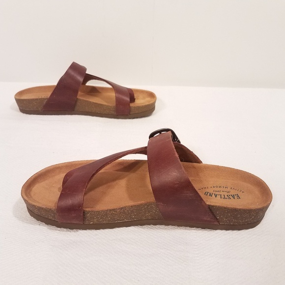 Eastland leather sandals/ memory foam footbed - Picture 3 of 6
